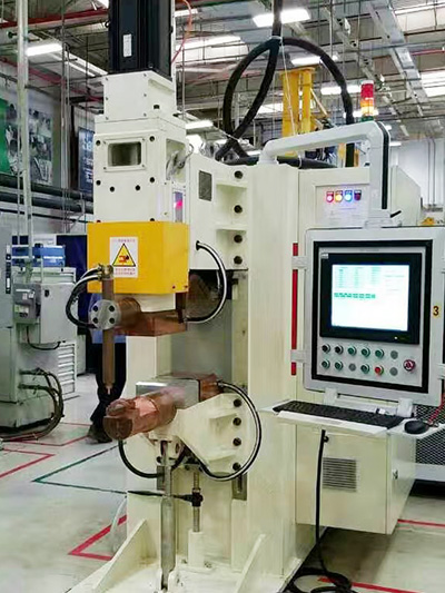 某客戶公司設備現場調試